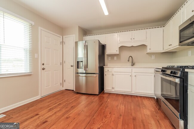 Building Photo - 120 Villa Ridge Dr