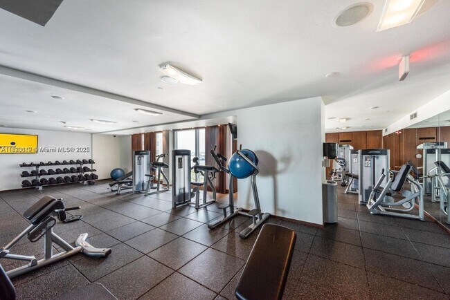 Building Photo - 325 S Biscayne Blvd