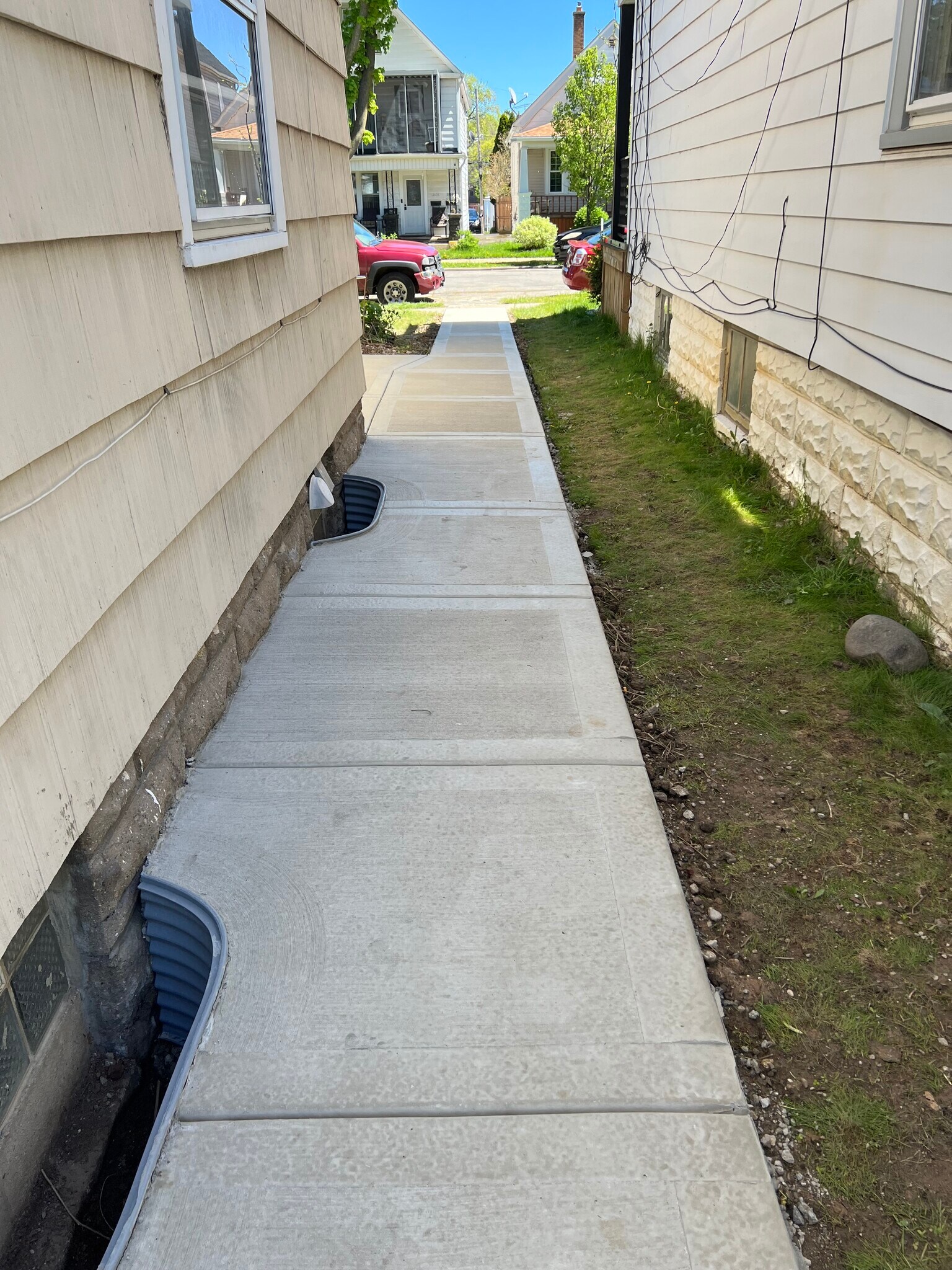 Building Photo - 2655 S 14th St