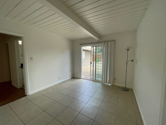 Building Photo - 23688 Jorgensen Ln