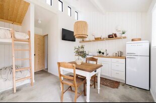 Building Photo - 1807 N 25th St