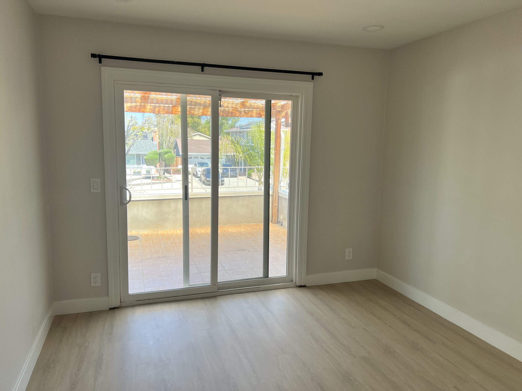 Building Photo - 322 Avenida Nogales