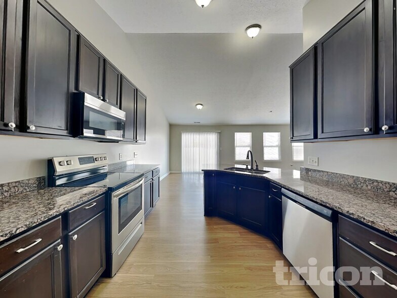 Building Photo - 4907 Long Iron Dr