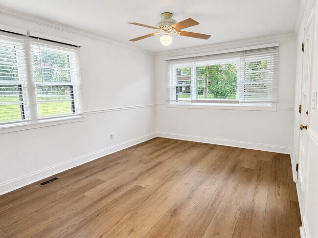 Building Photo - 21365 W Ridge Rd