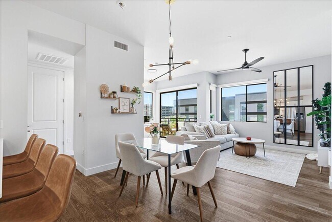 Building Photo - 3131 N Central Ave