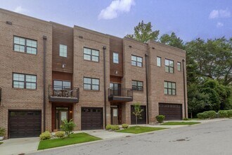 Building Photo - 208 Asher Springs Cir