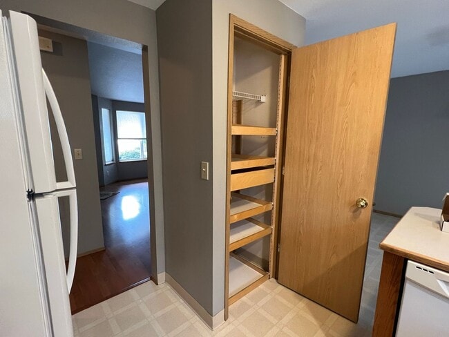 Building Photo - Adorable Quiet park like setting in fruit valley sunsets with landscaping provided