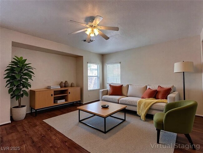 Building Photo - 2586 Highland Cliff Dr