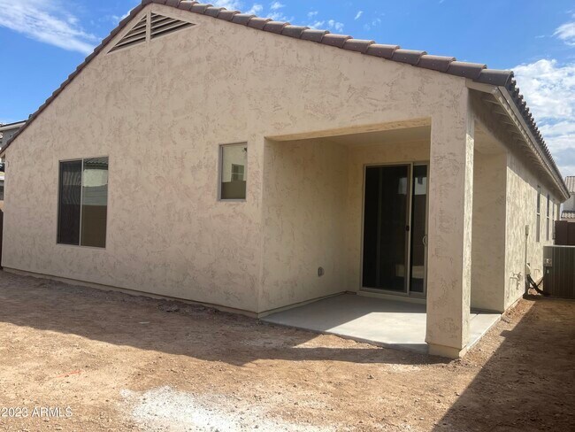 Building Photo - 1561 Sabel Ct