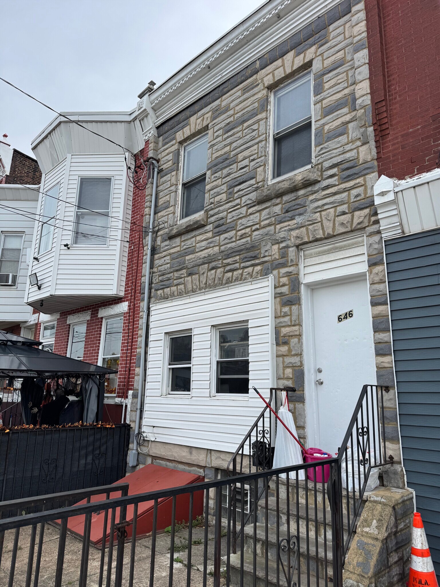 Building Photo - 646 E Allegheny Ave