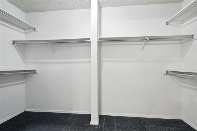 Building Photo - 990 Acorn Dr