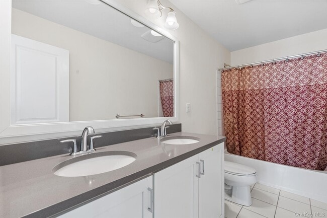 Building Photo - 19 Dennis Ln