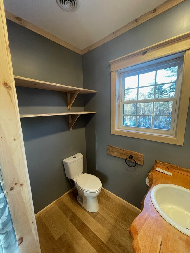 Bathroom - 338 Medway Earlton Rd