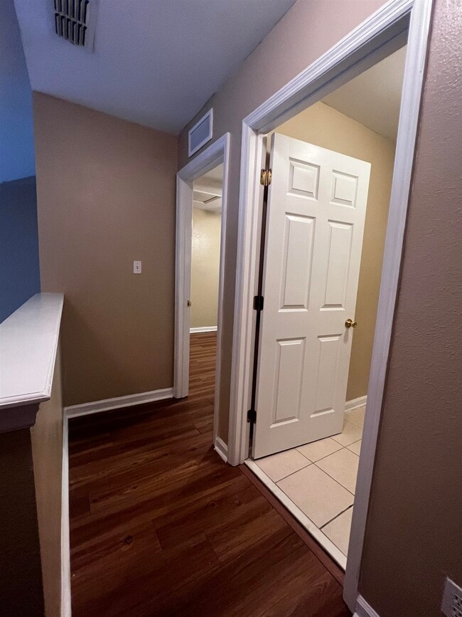 Building Photo - 1833 Nena Hills Dr