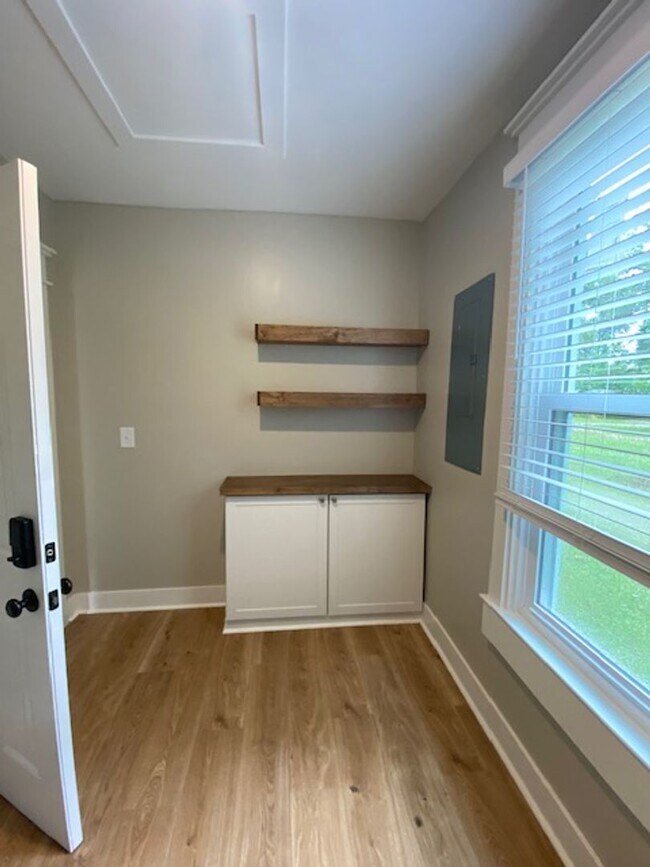 Building Photo - Remodeled Bungalow in Smiths Station