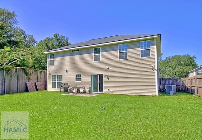 Building Photo - 305 Largo Ct