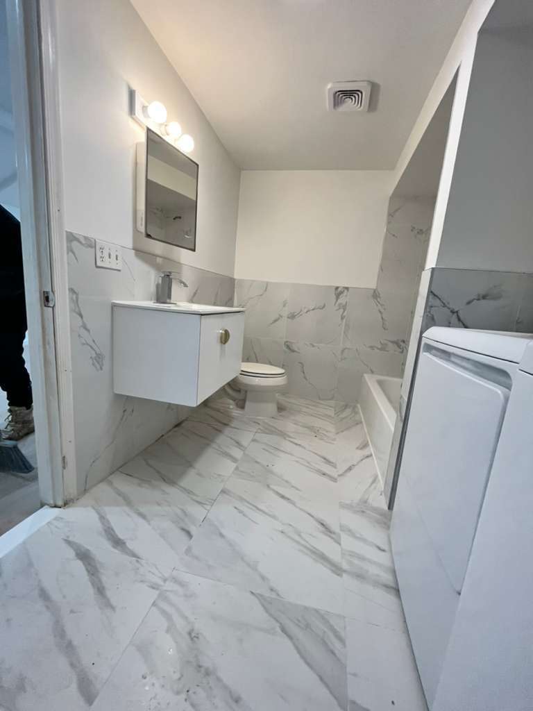 Building Photo - 14 Silver Trl