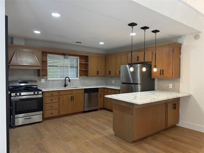 Building Photo - 2608 N 42nd St