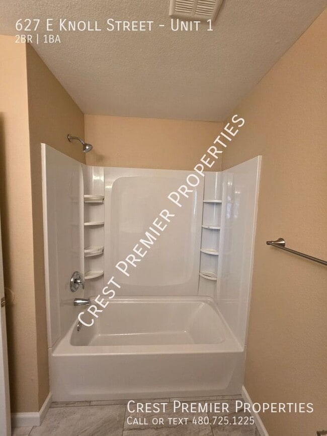 Building Photo - 627 E Knoll St