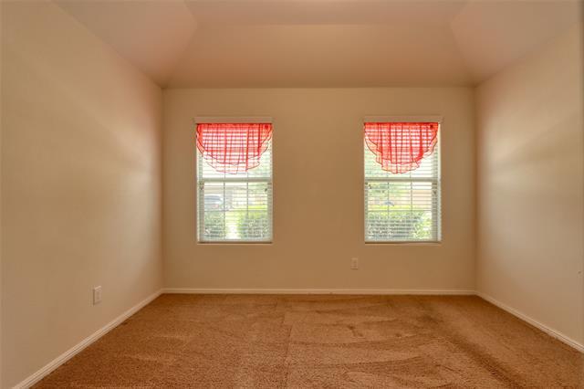 Building Photo - 744 Walls Blvd