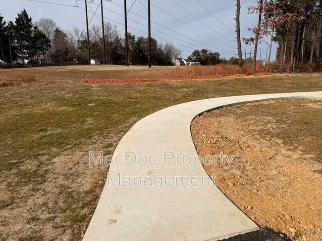 Building Photo - 10402 Laurel Ridge Way