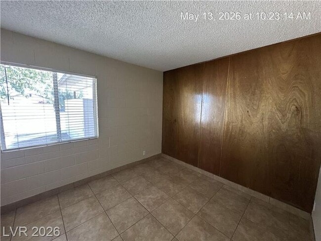 Building Photo - Cozy 4-Bedroom Home Near Las Vegas Strip with Large Yard & Covered Patio