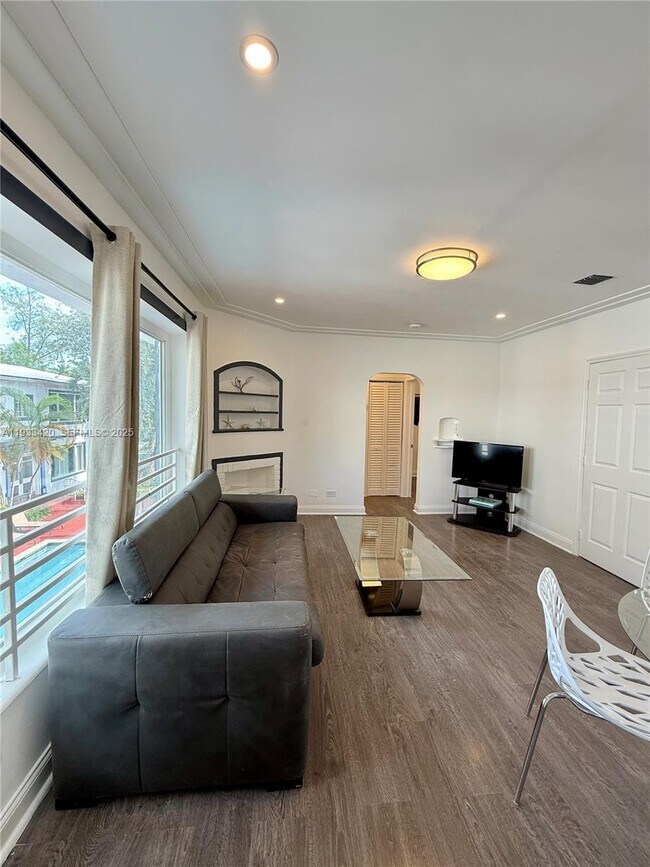 Building Photo - 1538 Jefferson Ave