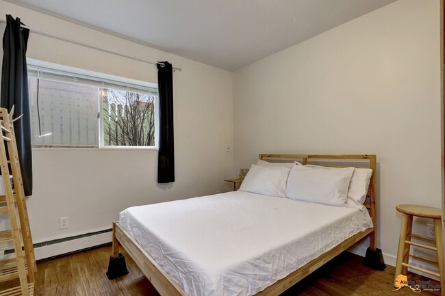 Building Photo - Fully Furnished 3BR Home | Prime Location for JBER & UMED