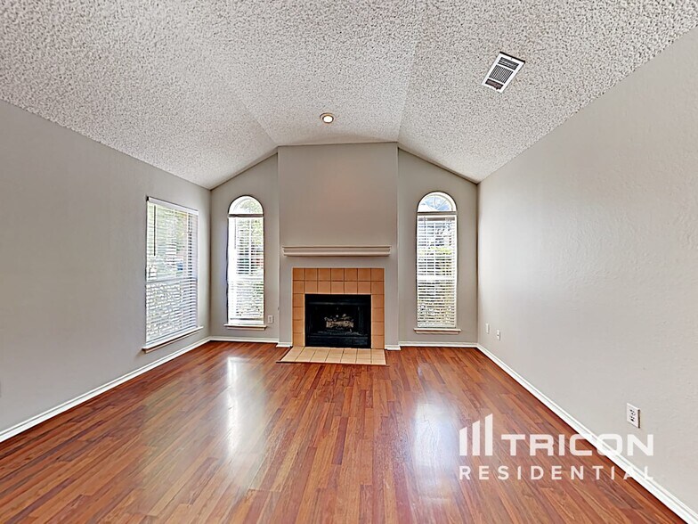 Building Photo - 1026 Chasemore Dr