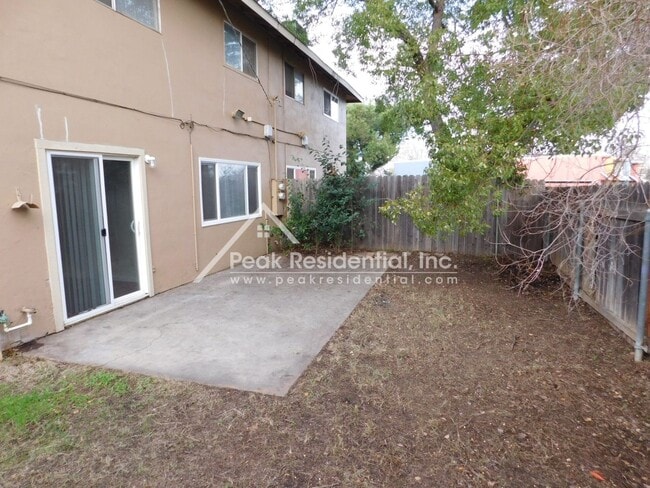 Building Photo - Updated 3bd/1.5ba Rancho Cordova Duplex