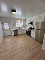 Building Photo - 1909 San Ramon Ave