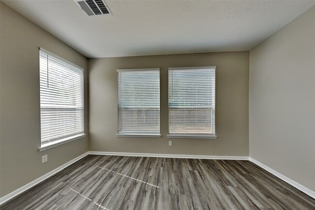 Building Photo - 1610 Blossom Creek Ct