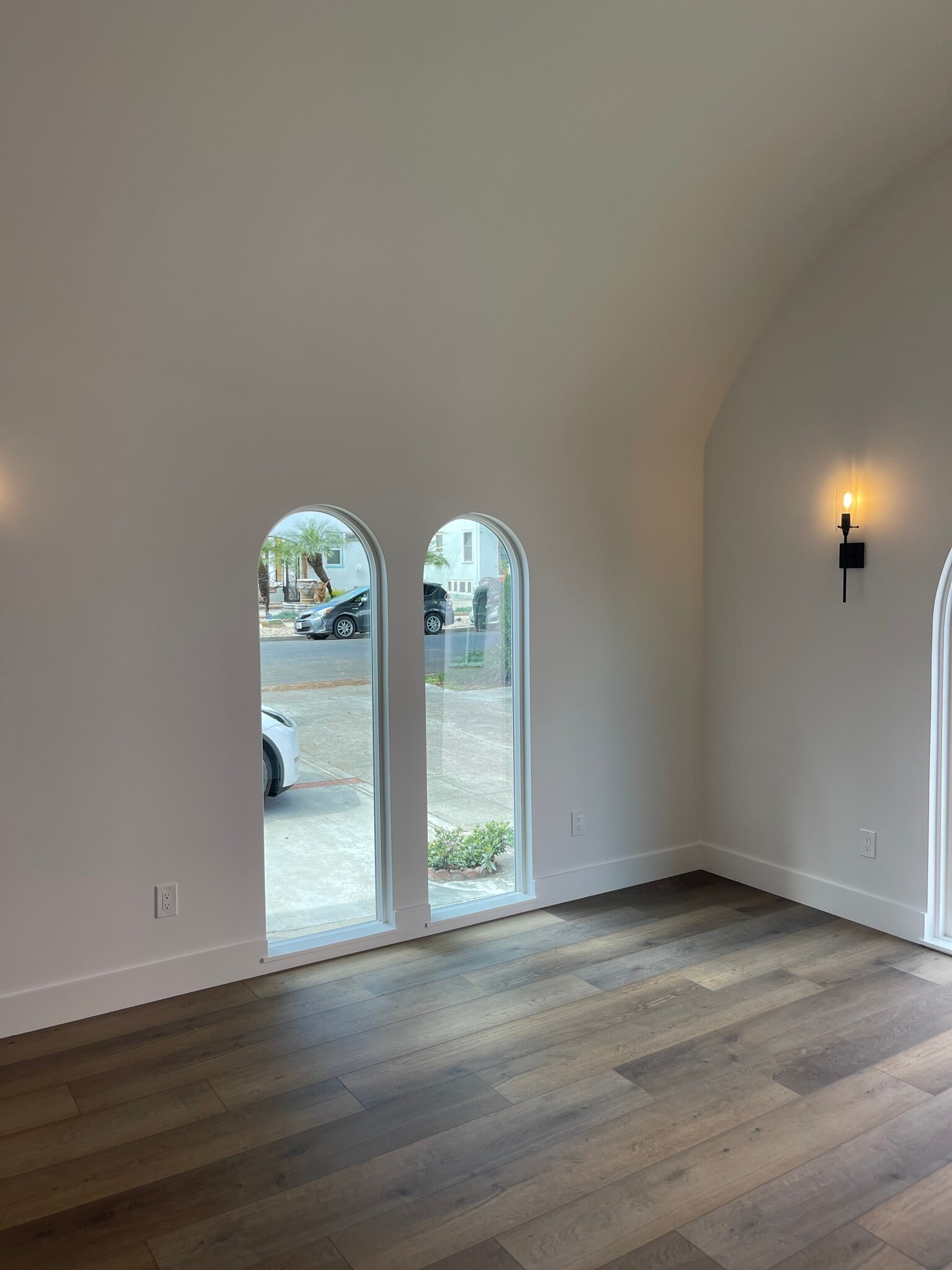 Building Photo - 1536 N Commonwealth Ave