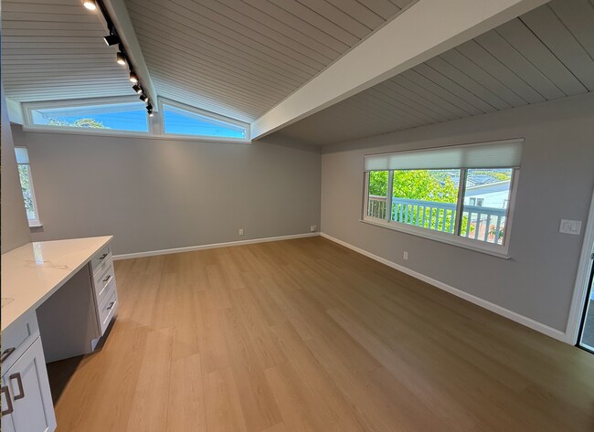 Building Photo - 831 Sinex Ave