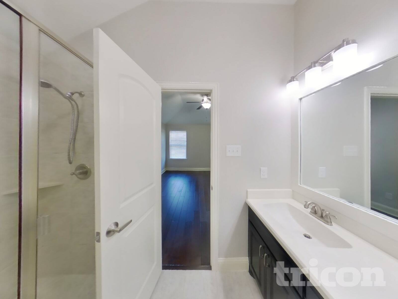 Building Photo - 123 Sierra Dr