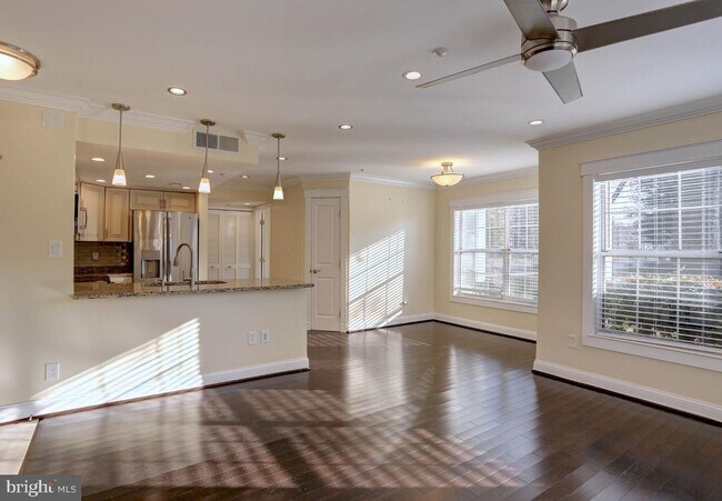 Building Photo - 1st Floor Bowie Condo