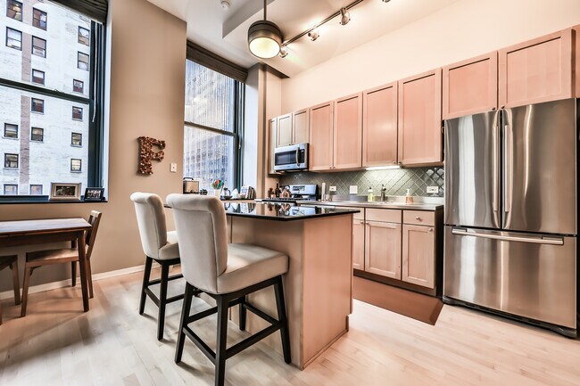 Building Photo - 71 Lower Wacker Dr