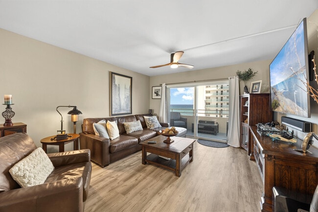 Building Photo - 1630 N Ocean Blvd