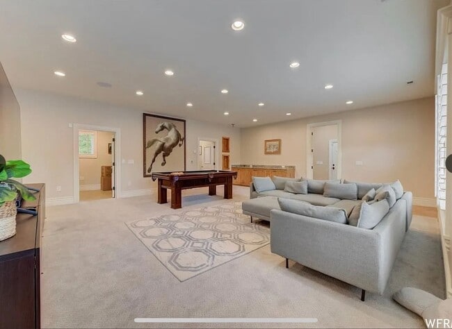 Building Photo - 4900 Marilyn Dr