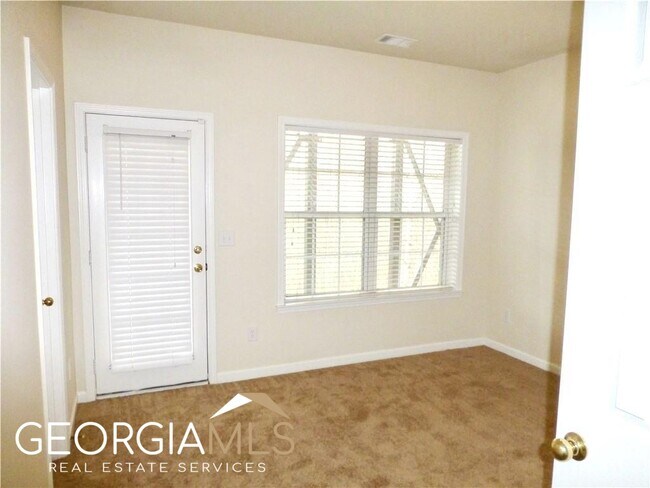 Building Photo - 1711 Highlands View Dr