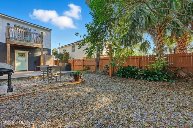 Building Photo - 420 3rd St S