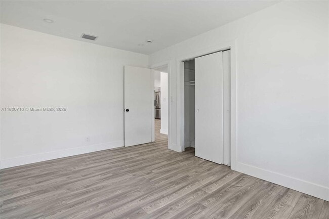 Building Photo - 2517 Polk St