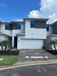Building Photo - 14051 SW Thorens Dr