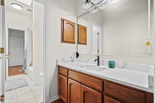 Building Photo - 1405 Cloud Ridge Dr