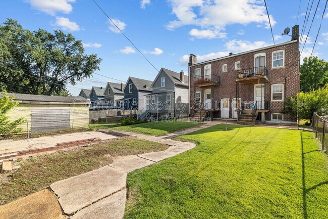Building Photo - 4765 Goethe Ave