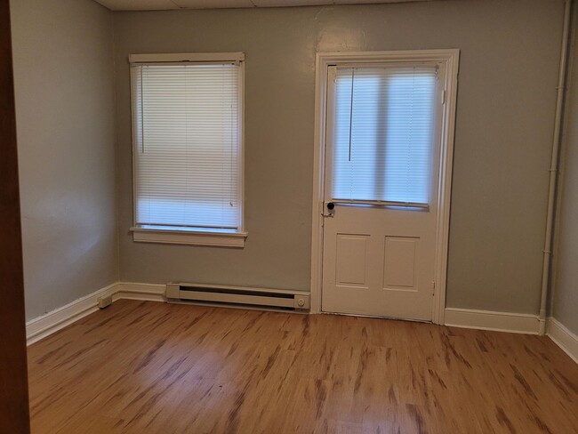 Building Photo - 120N. Penn St. - 2 bedroom house - $950/m ...