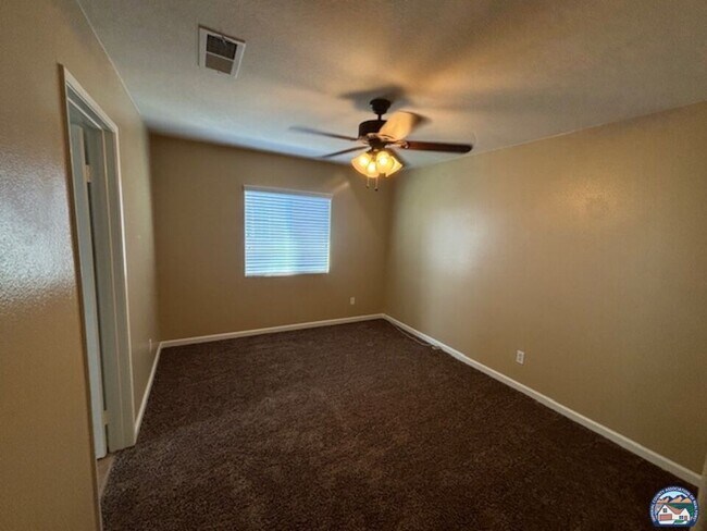 Building Photo - 1364 Valleyview Ave
