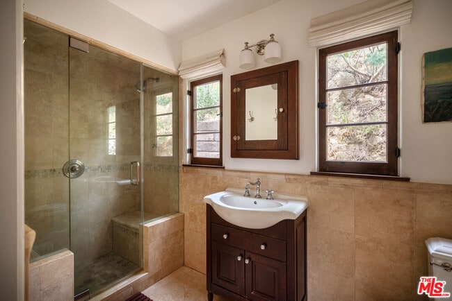 Building Photo - 8515 Ridpath Dr