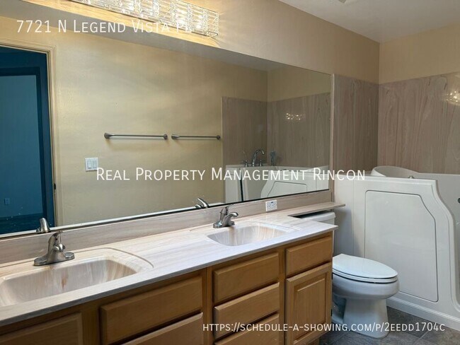 Building Photo - 7721 Legend Vista Pl