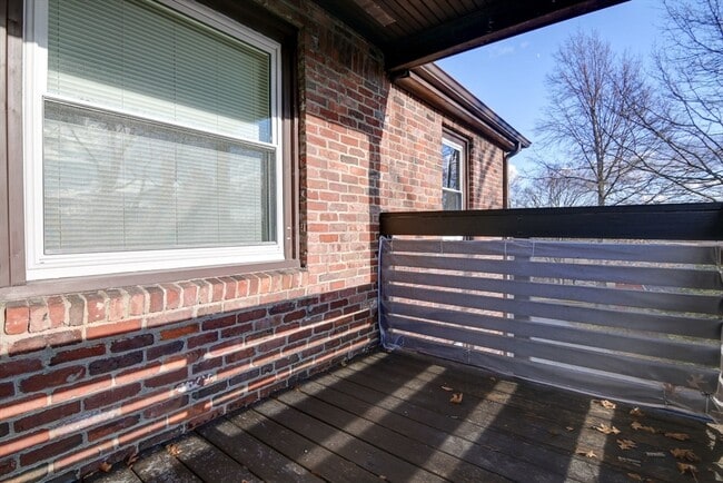 Building Photo - 23 Langley Cir